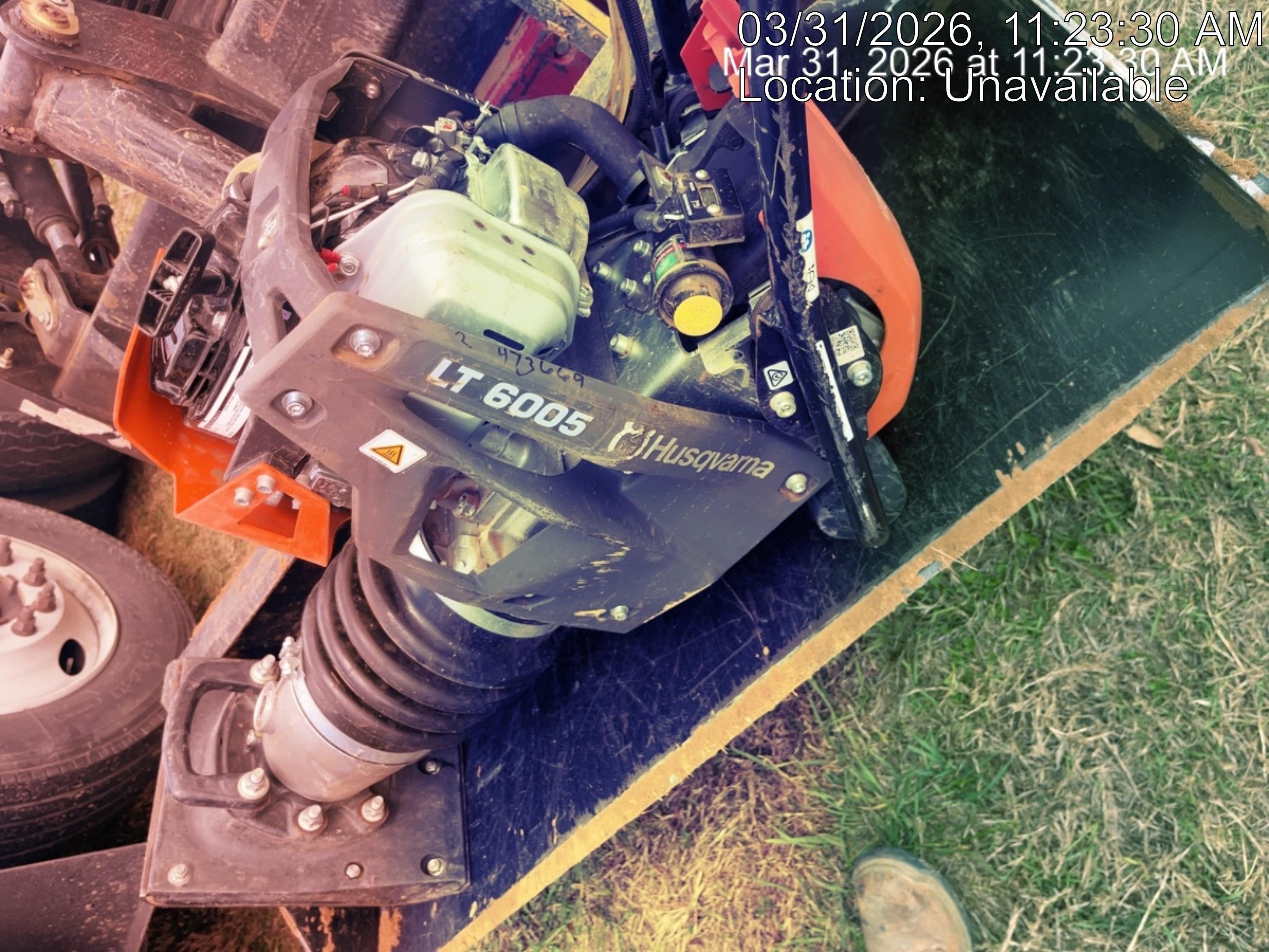 2024 HUSQVARNA LT6005