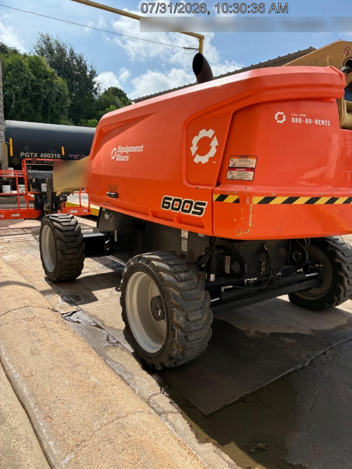 2023 JLG 600S