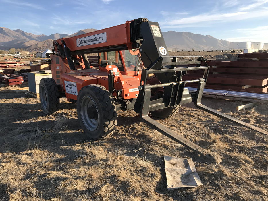 2020 Skytrak 8042 74 Hp, Cab-Heat ONLY, FF Tires, Work Lights, Beacon, Aux Hydraulics, Back up Alarm, Lifting Eye, ES Decals