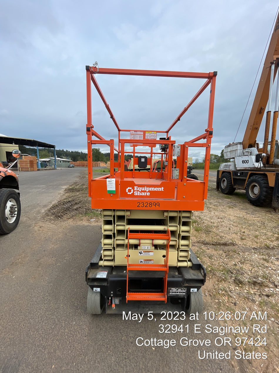 2022 JLG ES3246