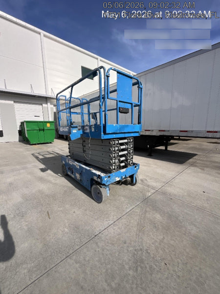 2019 Genie GS-4047 Folding rails with half height swing gate