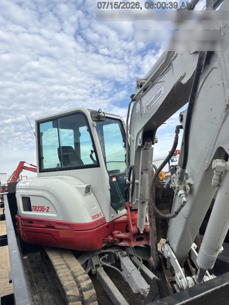 2021 TAKEUCHI TB235-2CR