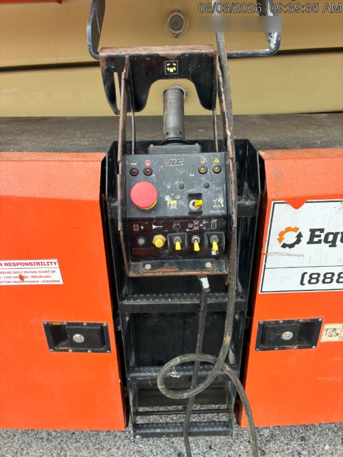 2019 JLG 430LRT