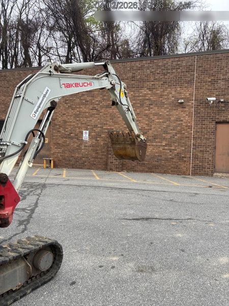 2020 TAKEUCHI TB-235-2CR