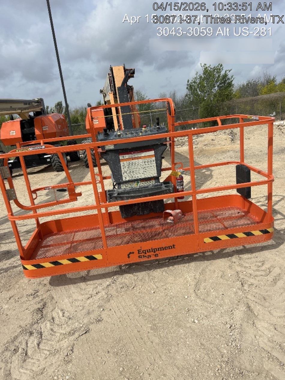 2023 JLG 860SJ