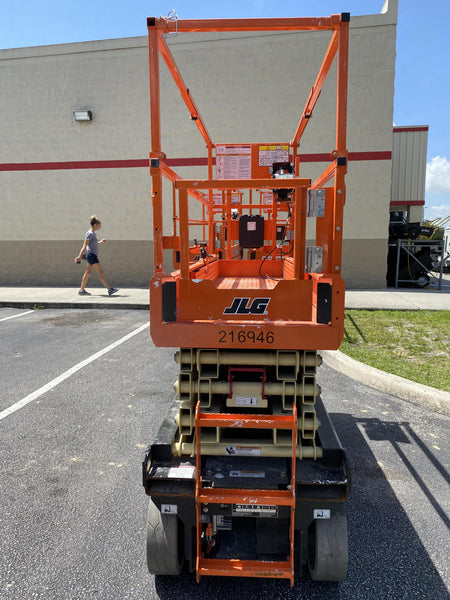 2022 JLG ES2632