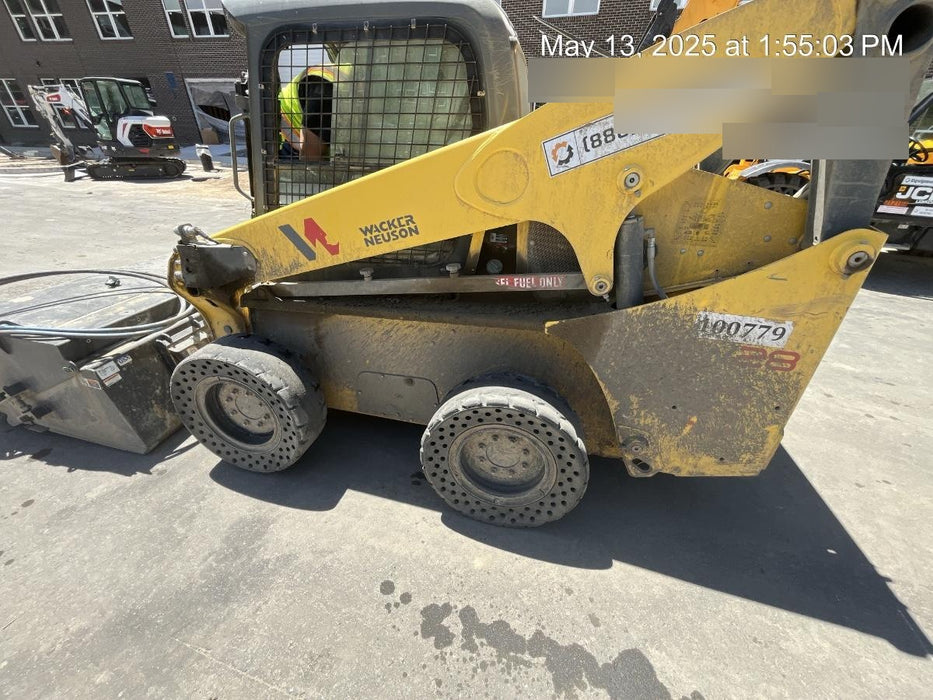 Wacker Neuson SW28 Cab/Heat/Air 14-Pin Attachment Control T3 Bucket Leveling EH Hand-Food Control Block Heater T4F Radio Hydraulic Coupler SSL/CTL 12X16.5 Premium