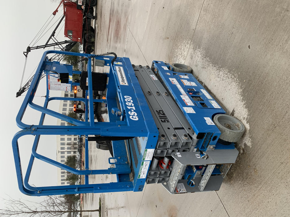 2019 Genie GS-1930 Fixed Rails with Chain Entry