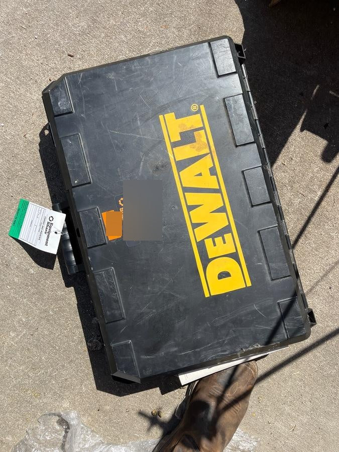 2020 DEWALT D25604K