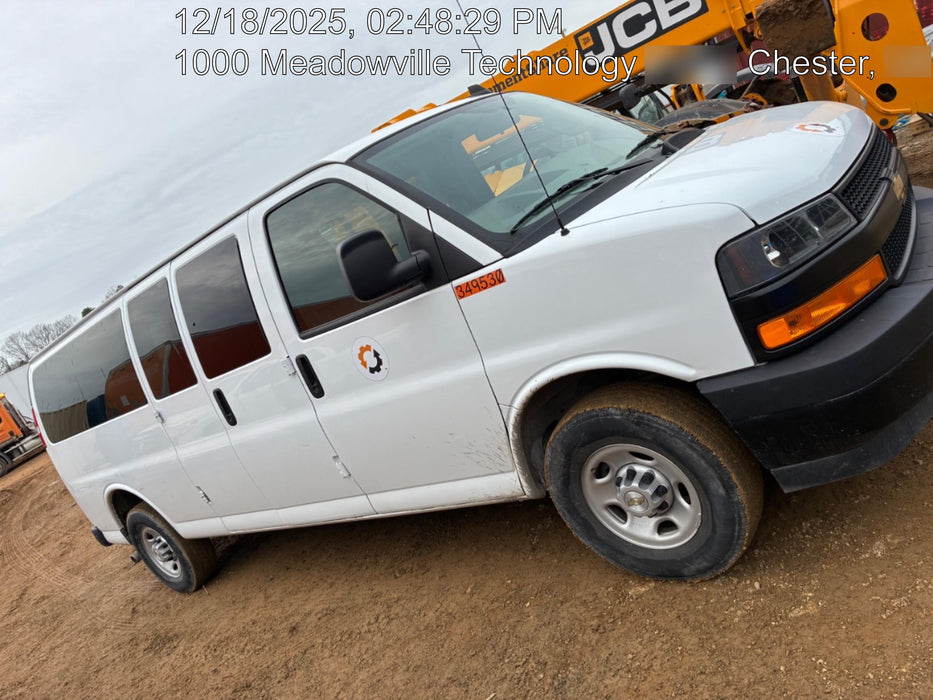 2023 CHEVROLET Express Van - Rental