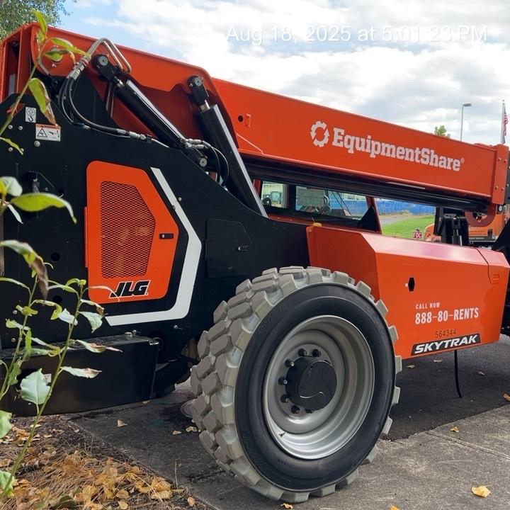 2025 SKYTRAK 10054
