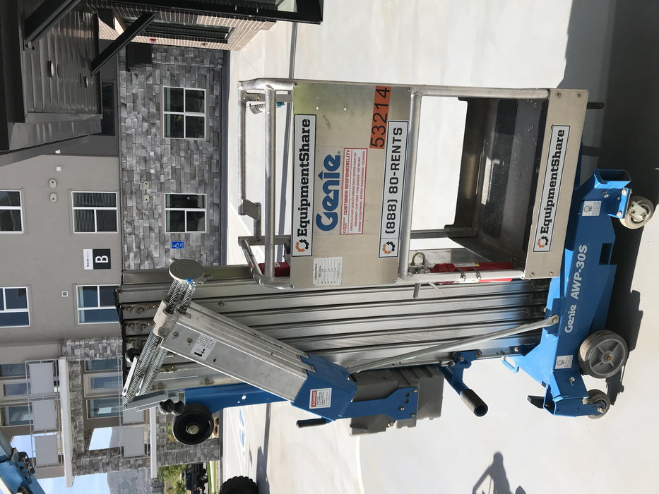 2019 GENIE AWP-30S