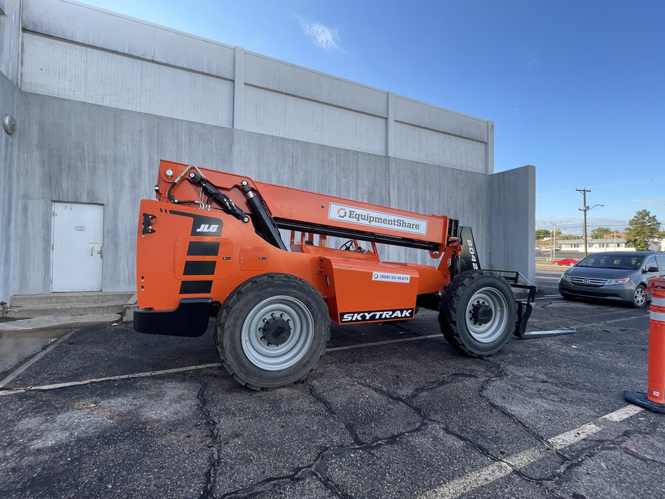 2022 SKYTRAK 8042