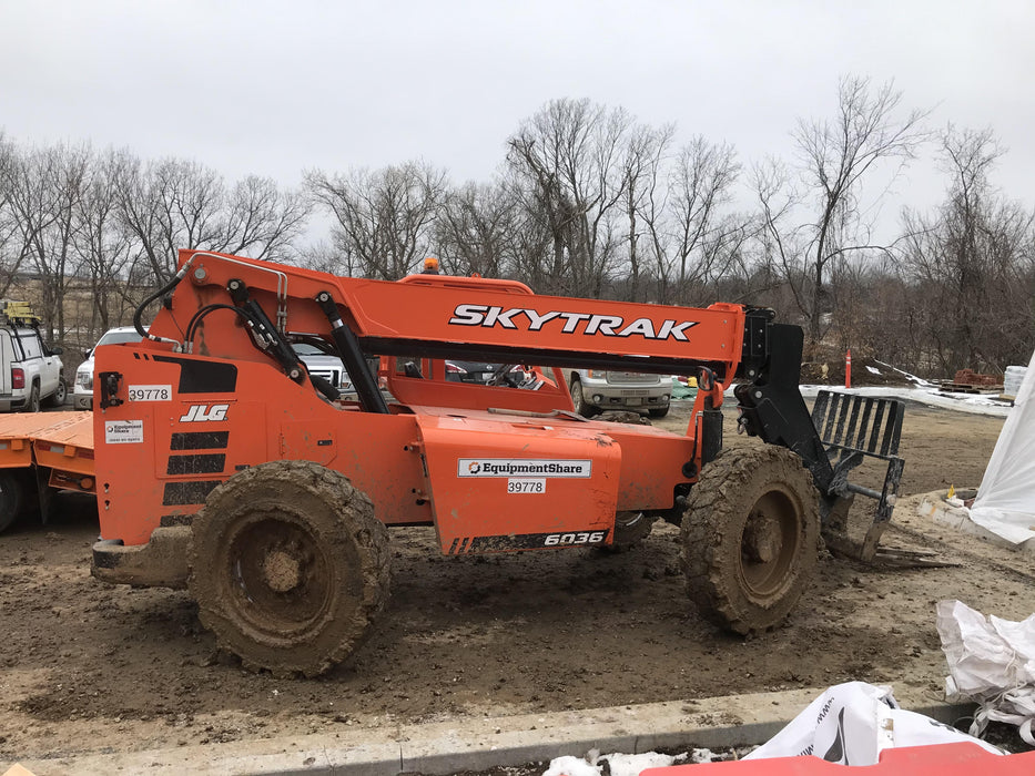 2019 Skytrak 6036 Canopy, Solid Tires, LED Work Lights, Beacon w/50" Carriage, 48" Pallet Forks