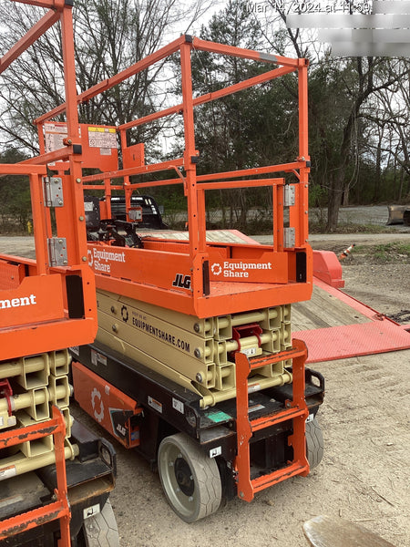 2022 JLG ES2632