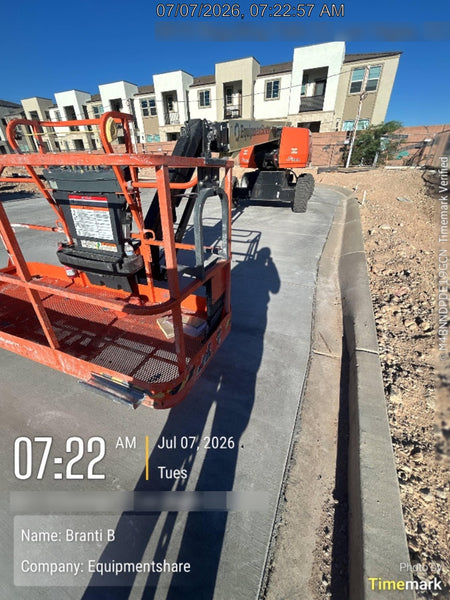 2023 JLG 660SJ