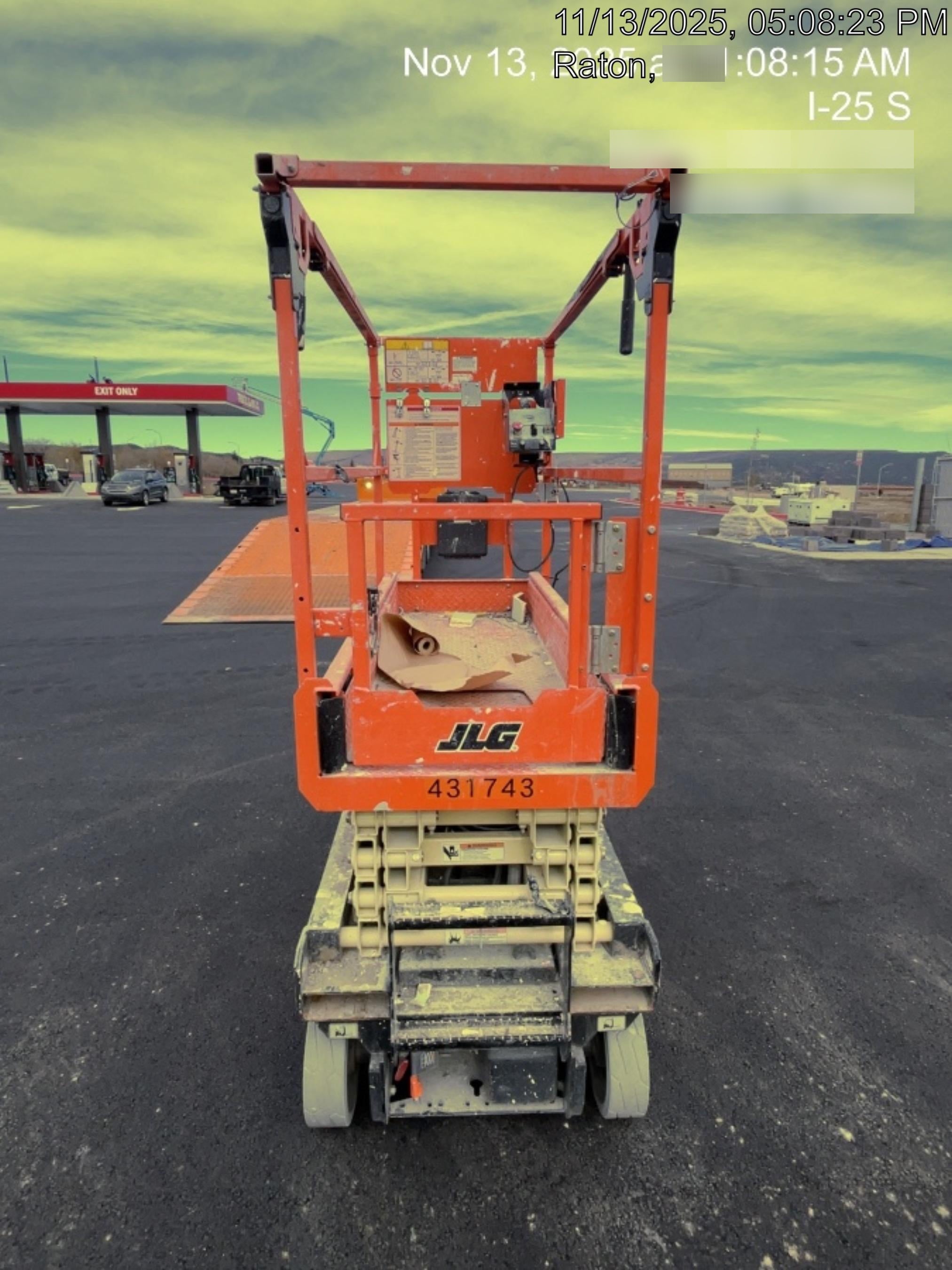 2024 JLG ES1932