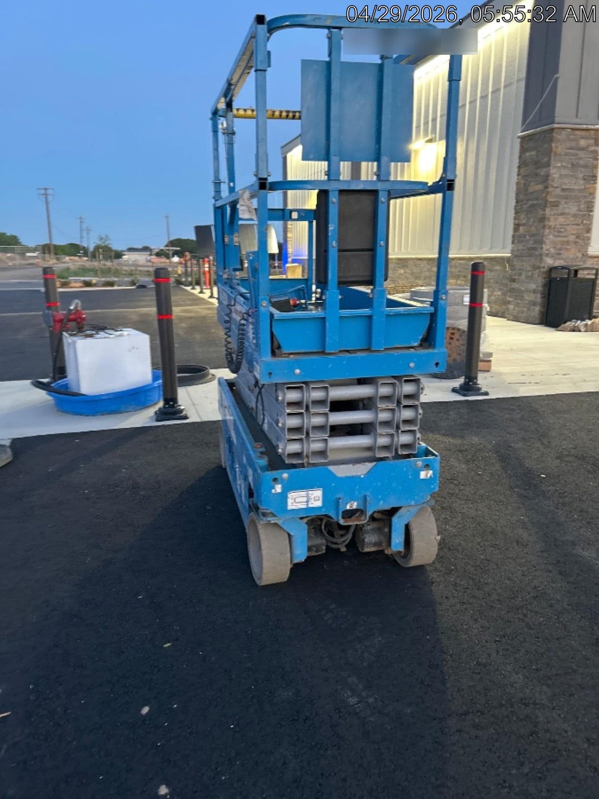 2020 Genie GS-1930 Solid Non Marking Tires, Beacon, Folding rails with half height swing gate, 800W Inverter