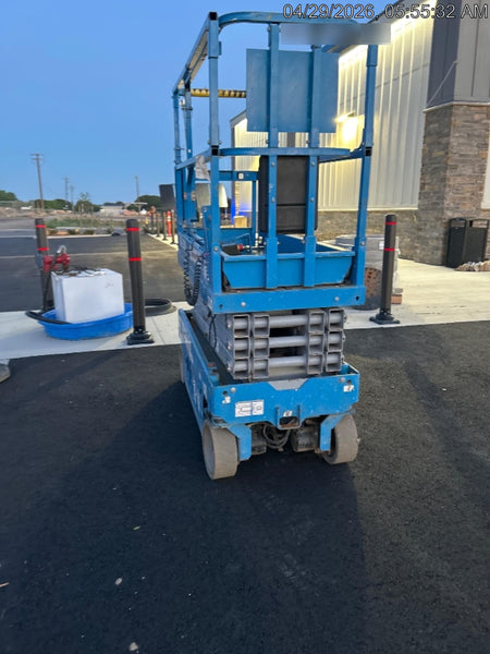 2020 Genie GS-1930 Solid Non Marking Tires, Beacon, Folding rails with half height swing gate, 800W Inverter