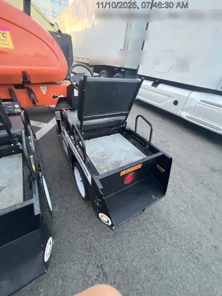 2021 Expeditor Expeditor 3 wheel Expeditor, Steering Wheel, Solid Non marketing tires, Ball Hitch, Front bumper, Painted Black