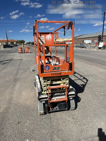 2023 JLG ES1932