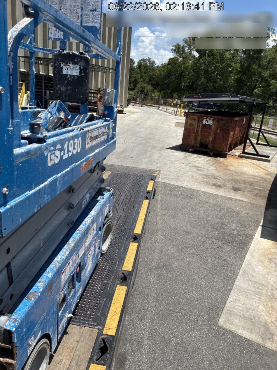2020 Genie GS-1930 Solid Non Marking Tires, Beacon, Folding rails with half height swing gate