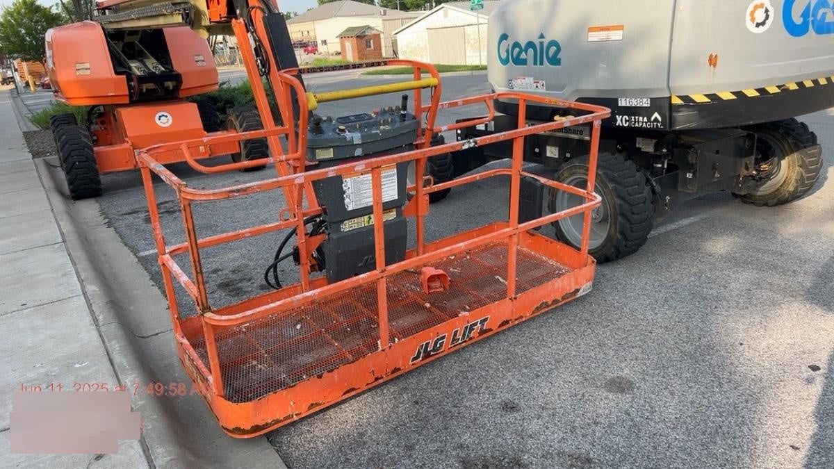 2019 JLG 660SJ