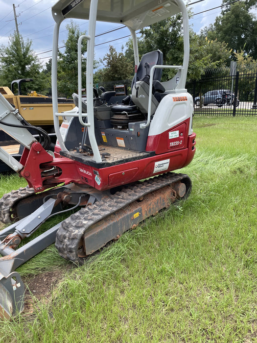 2021 TAKEUCHI TB235-2R