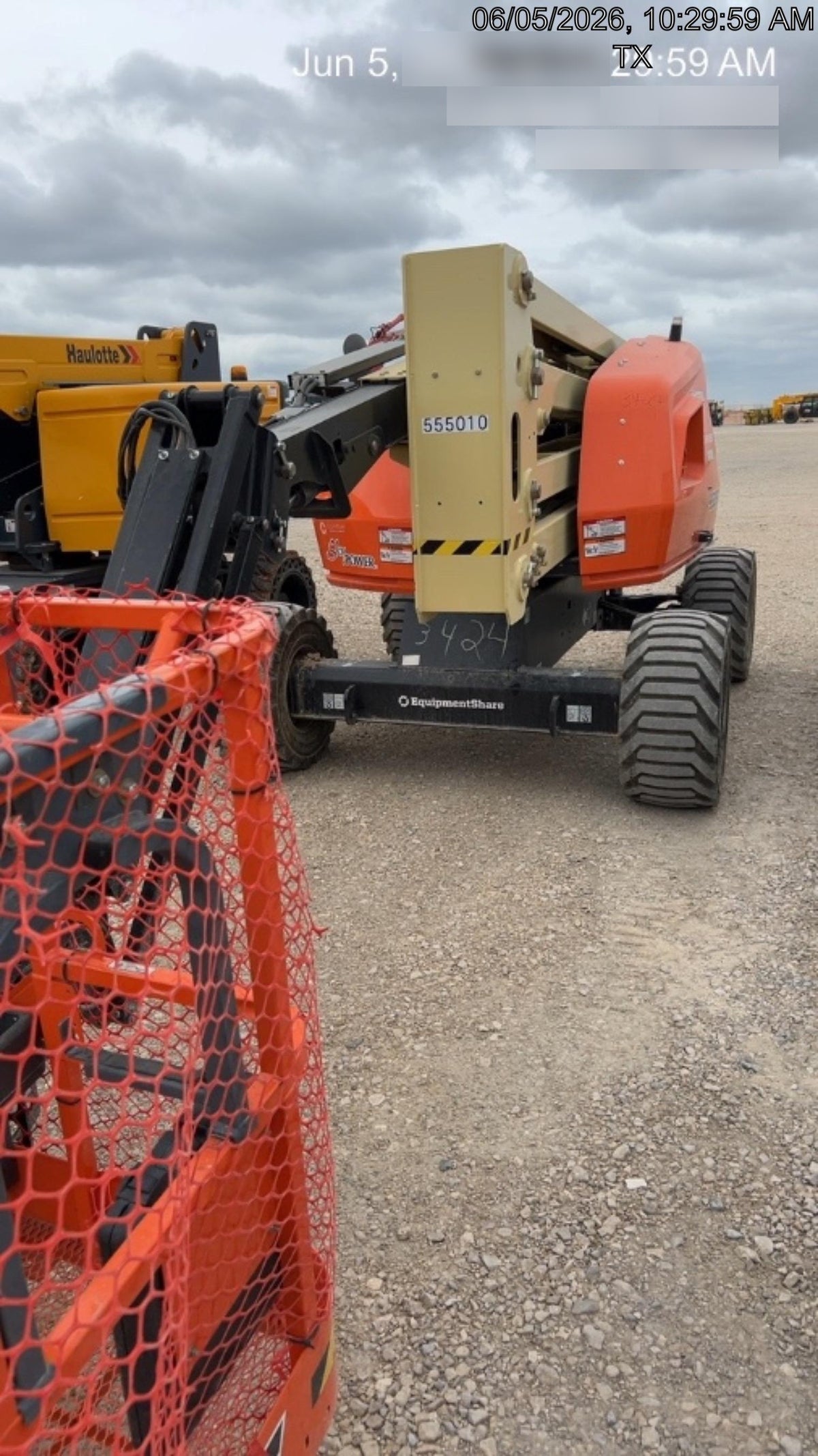 2025 JLG 450AJ