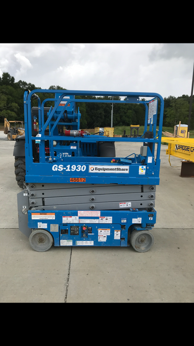 2019 Genie GS-1930 Fixed Rails with Chain Entry