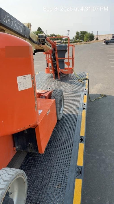 2019 JLG E400AJPN