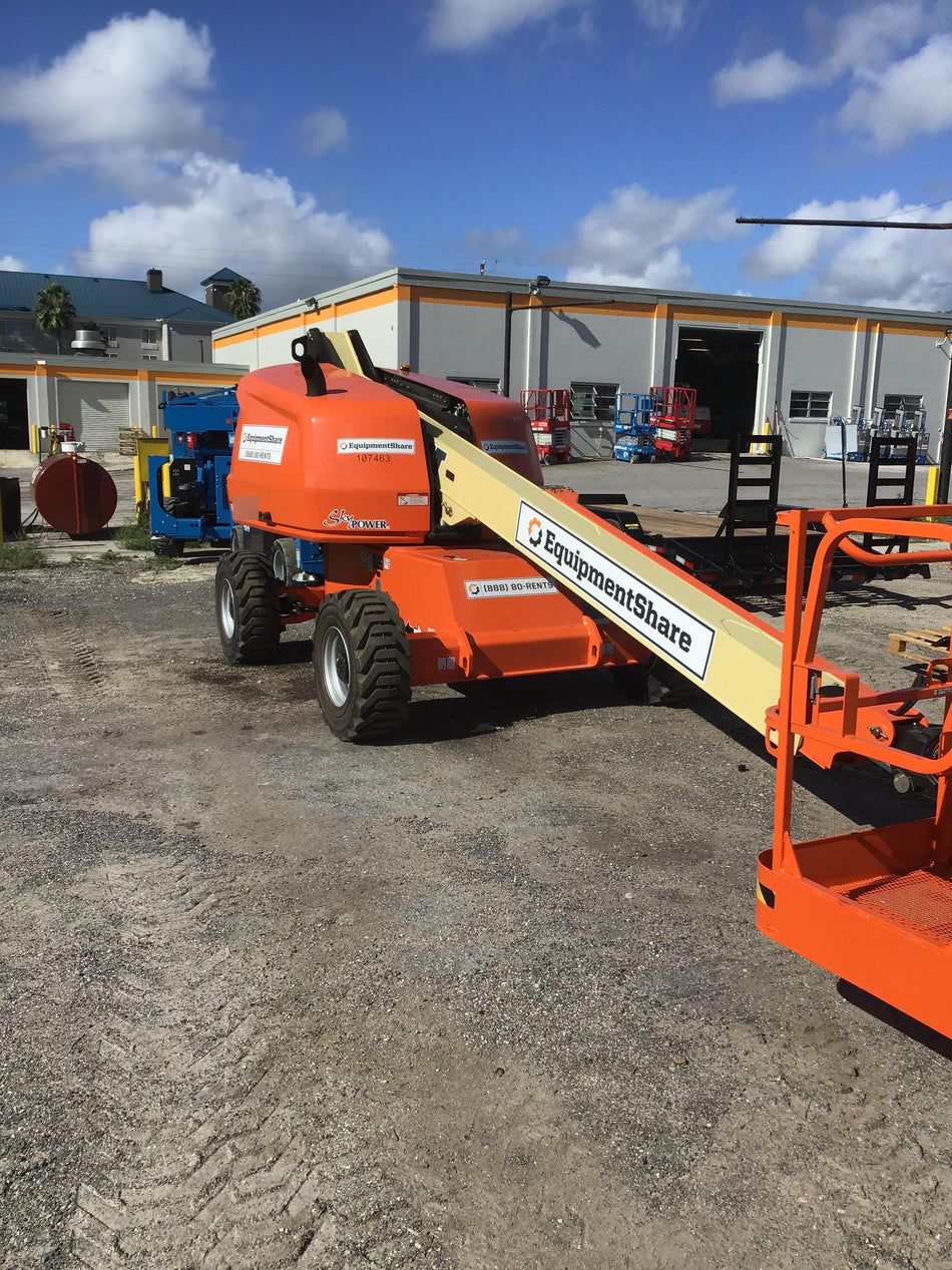 2020 JLG 400S