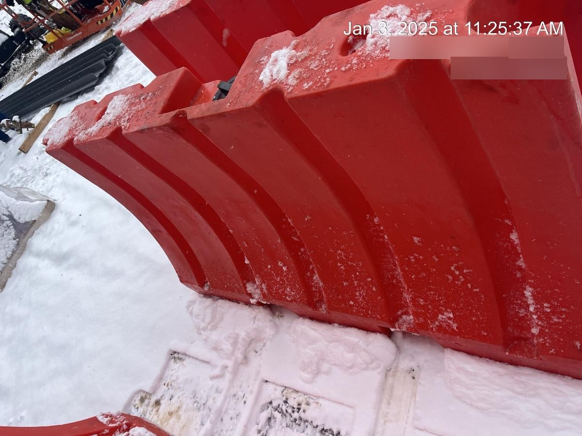 2023 HOUSTON BARRICADE WFB42