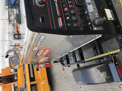 2019 Lincoln Electric Vantage 322 Welder Ready-Pak 3, Two wheel trailer, Fender and Light kit, Cable Rack