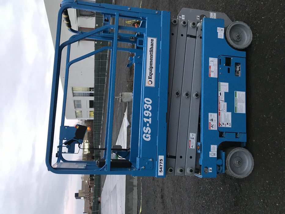 2019 Genie GS-1930 Half Height Swing Gate, 800W Inverter