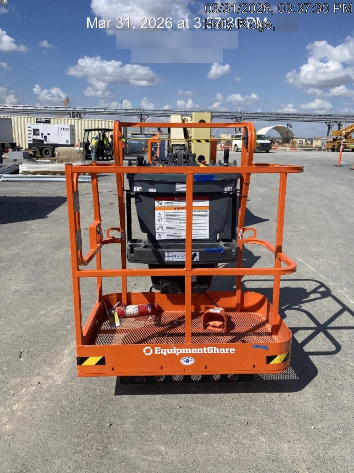 2025 JLG E400AJP Narrow