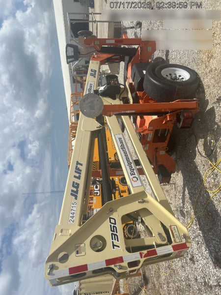 2022 JLG T350