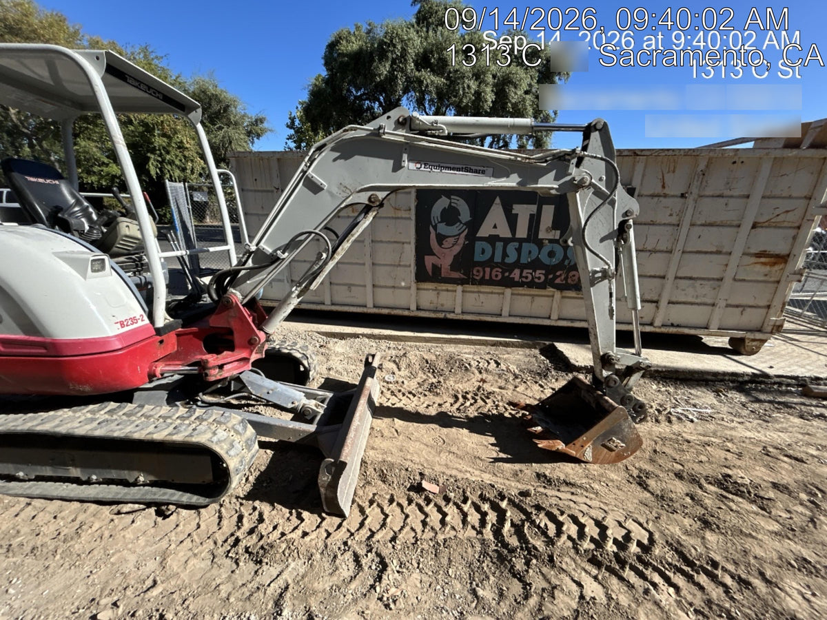 2021 TAKEUCHI TB235-2R
