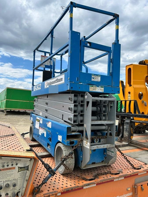 2020 Genie GS-2632 Solid NM Tires, Folding Rails with Half-Height Swing Gate, Beacon