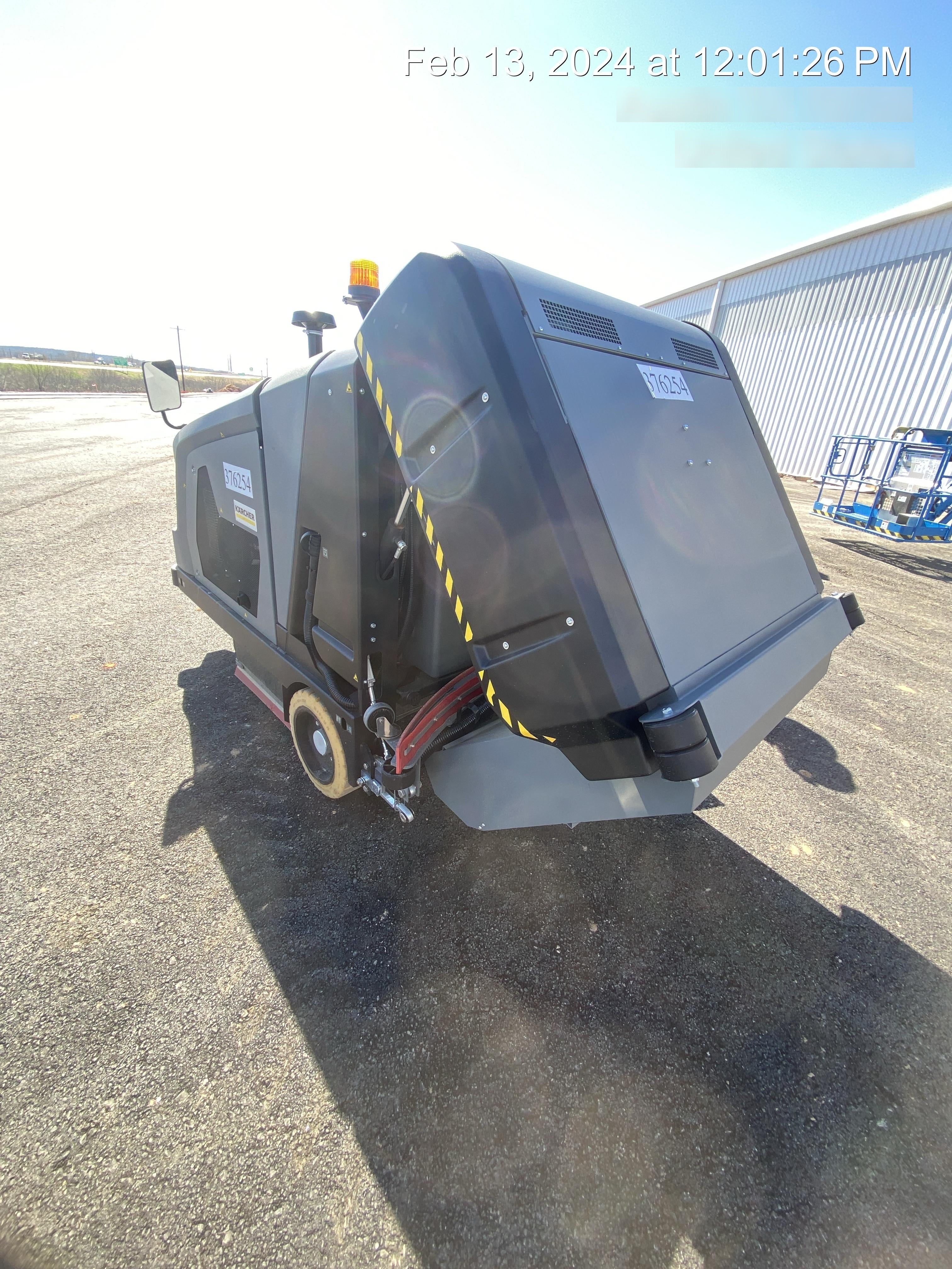 2024 KARCHER B 300 R