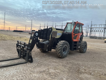 2022 JLG 1075