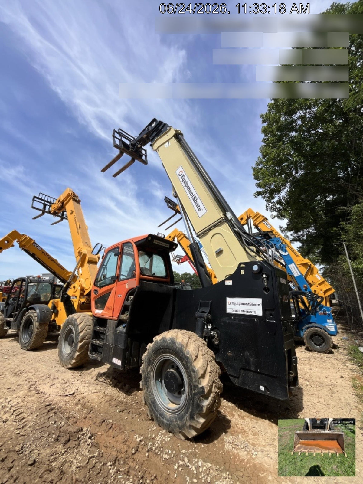 2022 JLG 1075