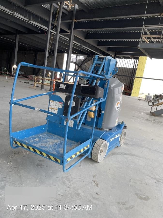 2020 GENIE GR-26J
