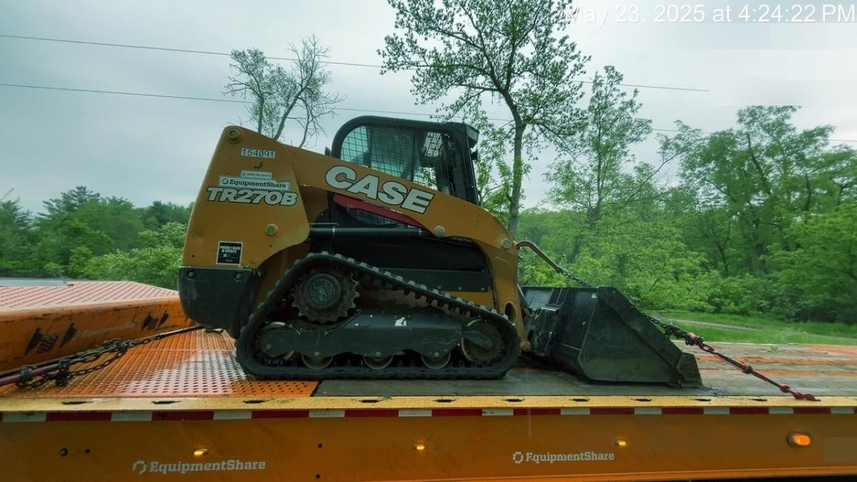 2021 CASE TR270B