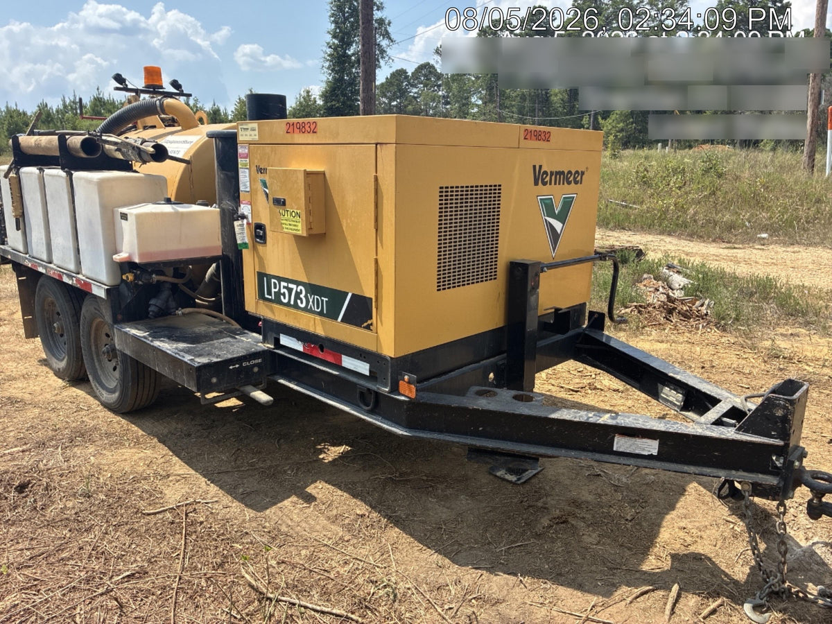 2022 Vac-Tron LP573XDT T4 Koehler Diesel Engine, 500 Gallon Debris Tank, x2 100 Gallon Water Tanks