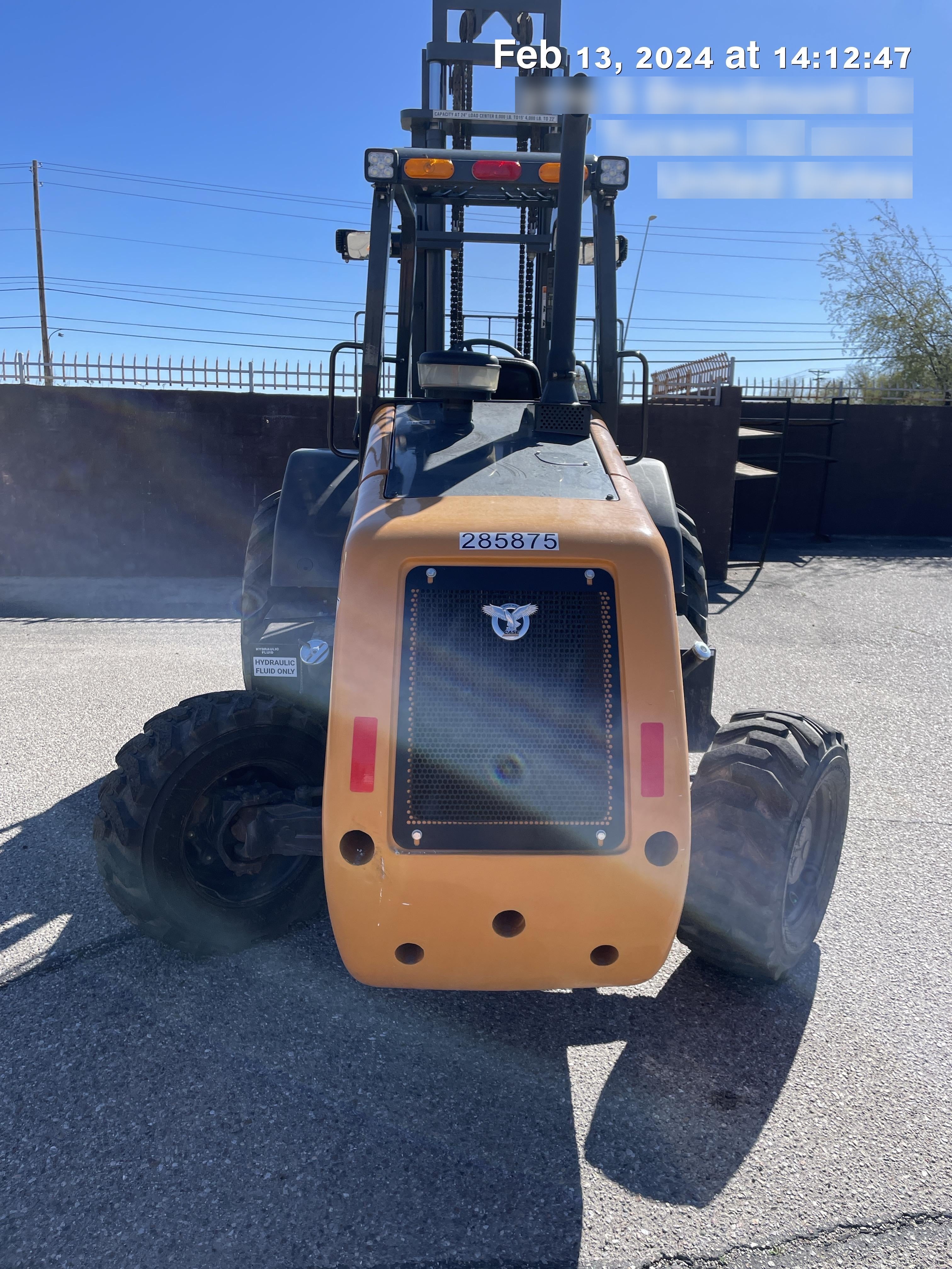 2023 CASE 588H