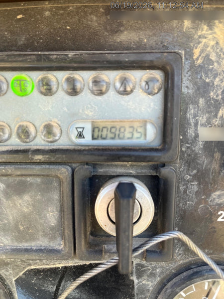 2022 Vac-Tron LP573XDT T4 Koehler Diesel Engine, 500 Gallon Debris Tank, x2 100 Gallon Water Tanks