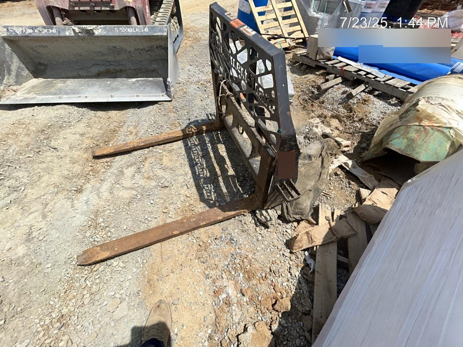 2021 PALADIN 48" Pallet Forks - Paladin