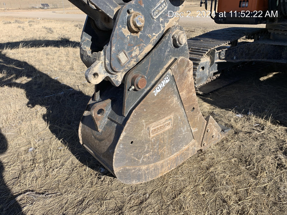 2020 DOOSAN 24" Bucket-Doosan