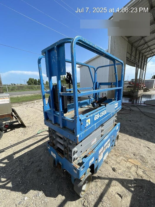 2020 Genie GS-1930 Solid Non Marking Tires, Beacon, Folding rails with half height swing gate